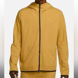Nike Men's Mustard Yellow Lightweight Jacket